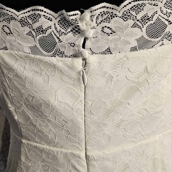 Torrid midi stretch lace off white with sleeves bridal - Picture 4 of 7
